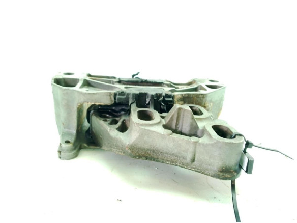 326H23A SOPORTE MOTOR IZQ MERCEDES BENZ GLA (H247)|Desguaces La Cabaña