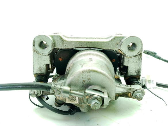 A2474214200 PINZA DEL DER MERCEDES BENZ GLA (H247)|Desguaces La Cabaña