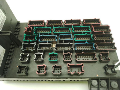 CAJA FUSIBLES INTERIOR (BSI)|Desguaces La Cabaña 2
