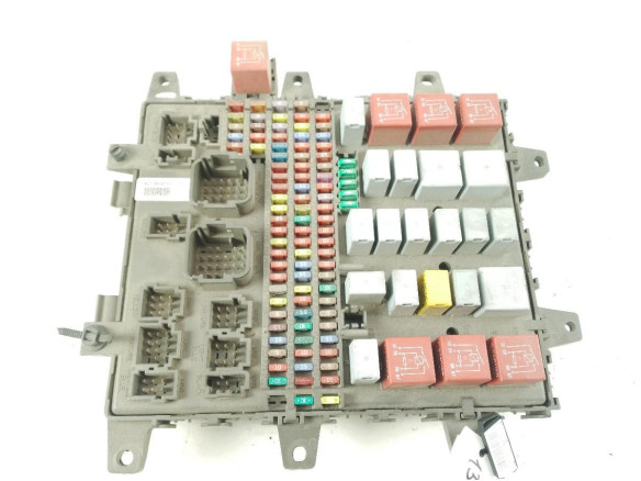 518849500  CAJA FUSIBLES INTERIOR (BSI) RENAULT Magnum|Desguaces La Cabaña