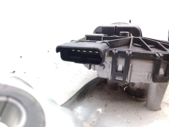 SinValor MOTOR LIMPIAPARABRISAS DEL DACIA DUSTER |Desguaces La Cabaña