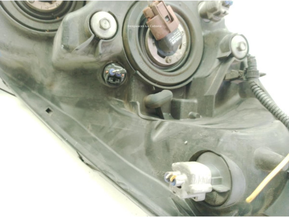 811700F060 FARO IZQUIERDO TOYOTA COROLLA Verso (ZER_, ZZE12_, R1_)|Desguaces La Cabaña