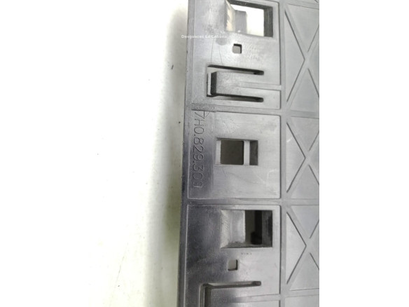 MANILLA PUERTA LAT TRA IZQ INT VW TRANSPORTER V Caja/Chasis (7JD, 7JE, 7JL, 7JY, 7JZ, 7FD, 7FE|Desguaces La Cabaña