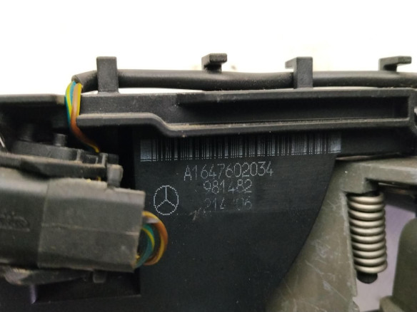 A16476004709040, A1647602034 MANILLA PUERTA LAT DEL DER EXT MERCEDES BENZ CLASE M (W164)|Desguaces La Cabaña