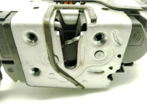 A1667200135 CERRADURA PUERTA LAT DEL IZQ MERCEDES BENZ CLASE B (W246, W242)|Desguaces La Cabaña