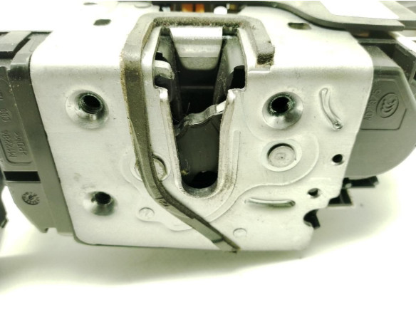 A1667200135 CERRADURA PUERTA LAT DEL IZQ MERCEDES BENZ CLASE B (W246, W242)|Desguaces La Cabaña