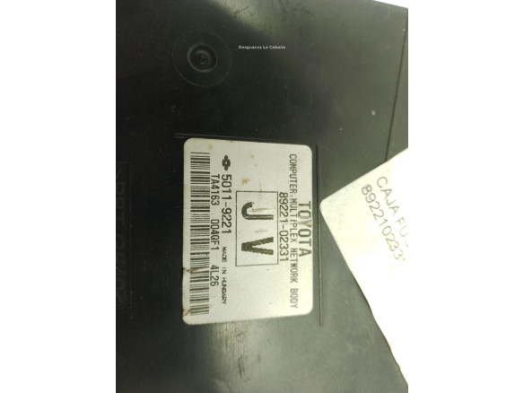 8922102331 CAJA FUSIBLES EXTERIOR (BSM) TOYOTA AURIS (_E18_)|Desguaces La Cabaña