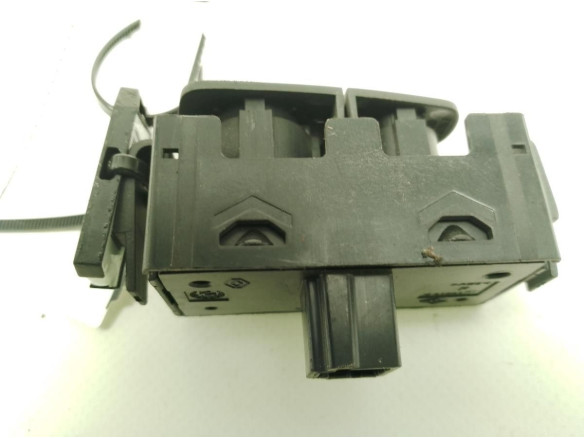 INTERRUPTOR WARNING DACIA SANDERO II|Desguaces La Cabaña