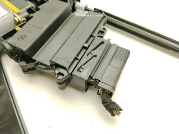 7M0837462, 7M3959802 ELEVALUNAS PUERTA LAT DEL DER VW SHARAN (7M8, 7M9, 7M6)|Desguaces La Cabaña