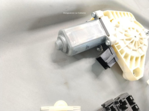 A1697303779 ELEVALUNAS PUERTA LAT TRA IZQ MERCEDES BENZ CLASE B (W245)|Desguaces La Cabaña