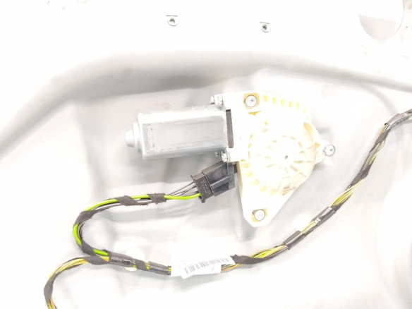 A1697203179 ELEVALUNAS PUERTA LAT DEL IZQ MERCEDES BENZ CLASE B (W245)|Desguaces La Cabaña