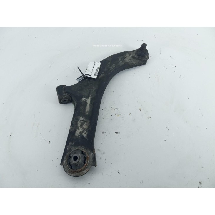BRAZO SUSPENSION DEL DER INF NISSAN NV200 Furgón/ranchera familiar |Desguaces La Cabaña