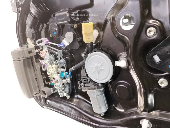   ELEVALUNAS PUERTA LAT TRA IZQ TOYOTA SIENNA (_L3_)|Desguaces La Cabaña