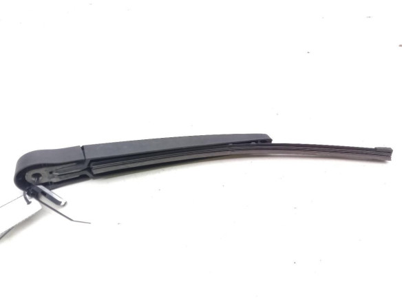 61627118206 BRAZO LIMPIAPARABRISAS TRA PORTÓN BMW 3 Touring (E91) |Desguaces La Cabaña