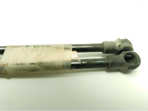 AMORTIGUADOR PORTON / TAPA MALETA LANCIA Y (840_)|Desguaces La Cabaña