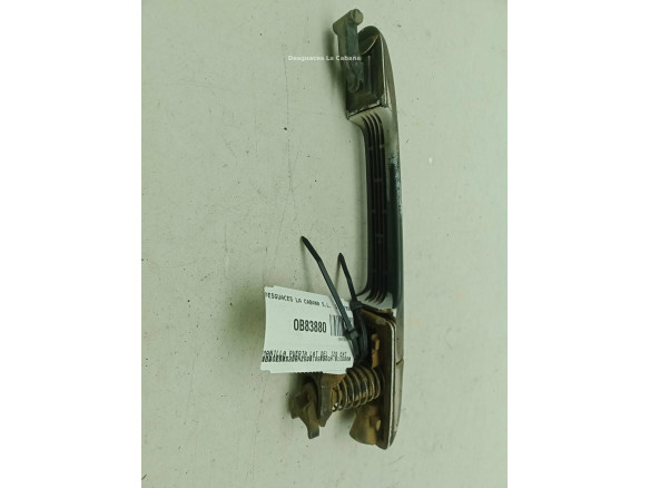 A0007601359 MANILLA PUERTA LAT DEL IZQ EXT MERCEDES BENZ VITO Furgón (638)|Desguaces La Cabaña