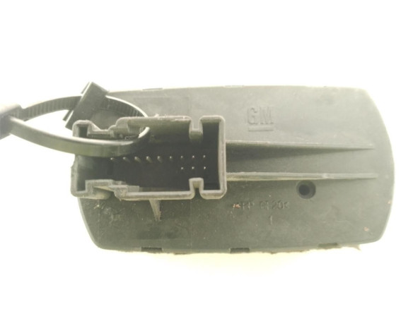 MANDO ELEVALUNAS PUERTA LAT DEL IZQ OPEL CORSA D (S07)|Desguaces La Cabaña