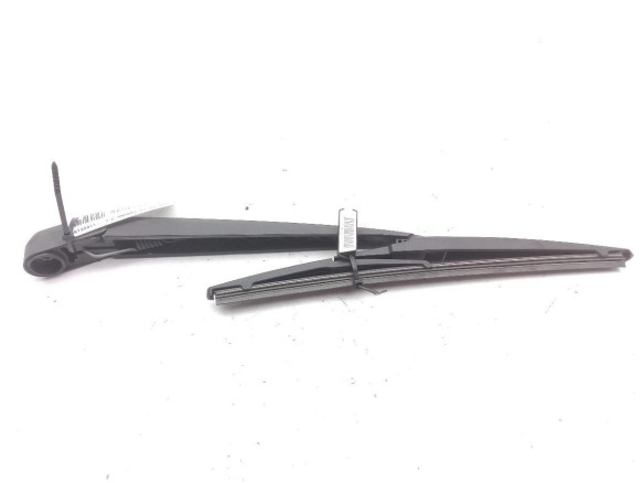 BRAZO LIMPIAPARABRISAS TRA PORTÓN MAZDA 6 Ranchera familiar (GJ, GL) |Desguaces La Cabaña
