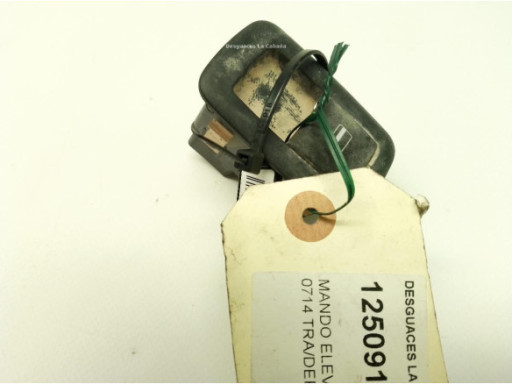 MANDO ELEVALUNAS PUERTA LATERAL TRASERO IZQUIERDO|Desguaces La Cabaña