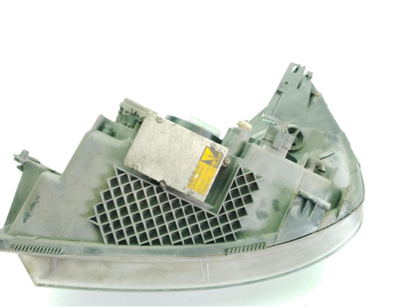 7701053979 FARO DERECHO RENAULT ESPACE IV (JK0/1_)|Desguaces La Cabaña