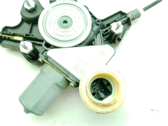 6981002791 ELEVALUNAS PUERTA LAT DEL DER TOYOTA COROLLA Sedán (_E21_)|Desguaces La Cabaña