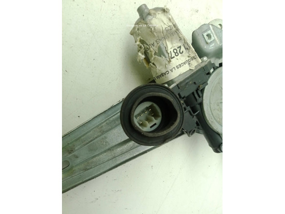 ELEVALUNAS PUERTA LAT TRA IZQ TOYOTA AURIS (_E15_)|Desguaces La Cabaña