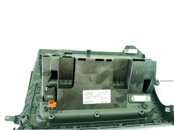 1K8858529 GUANTERA INFERIOR DER VW SCIROCCO (137, 138)|Desguaces La Cabaña