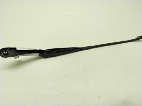BRAZO LIMPIAPARABRISAS DEL DER DACIA DUSTER|Desguaces La Cabaña
