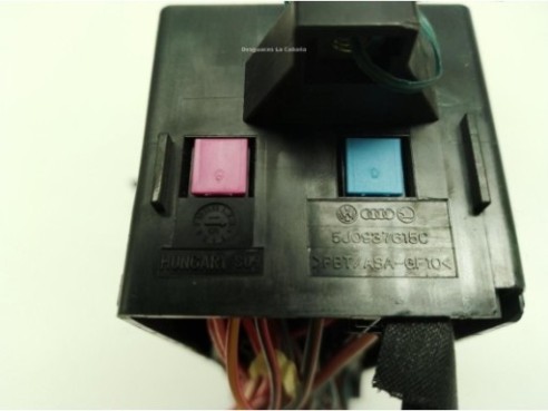 63598004 CAJA FUSIBLES INTERIOR (BSI) SEAT TOLEDO IV (KG3)|Desguaces La Cabaña