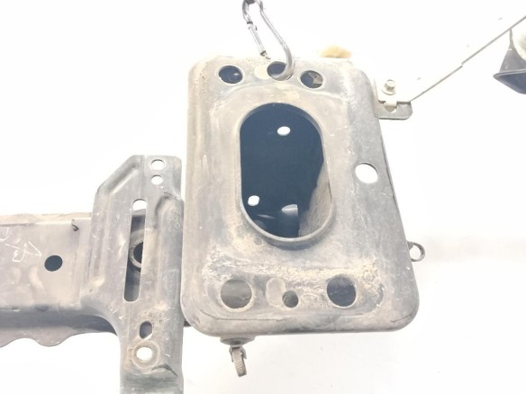   TRAVIESA DEL FORD FIESTA VI|Desguaces La Cabaña