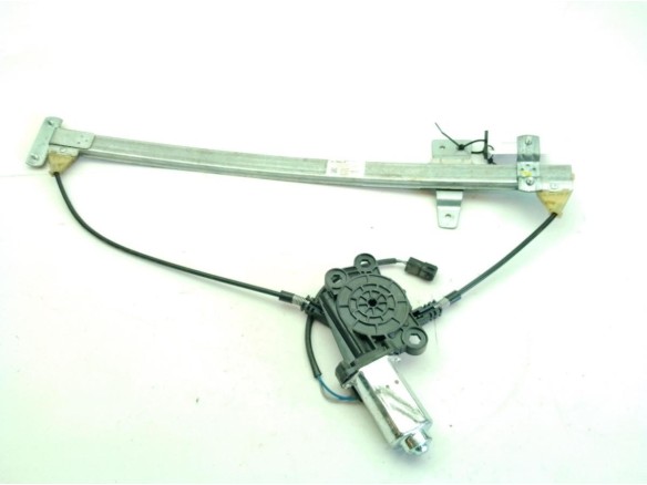 A6387200046 ELEVALUNAS PUERTA LAT DEL IZQ MERCEDES BENZ CLASE V Furgón (638/2)|Desguaces La Cabaña