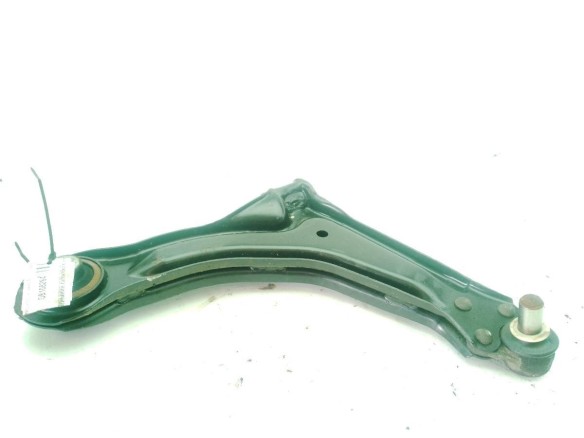 A6383300110 BRAZO SUSPENSION DEL DER INF MERCEDES BENZ CLASE V Furgón (638/2)|Desguaces La Cabaña