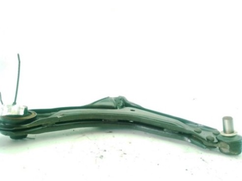 A6383300110 BRAZO SUSPENSION DEL DER INF MERCEDES BENZ CLASE V Furgón (638/2)|Desguaces La Cabaña