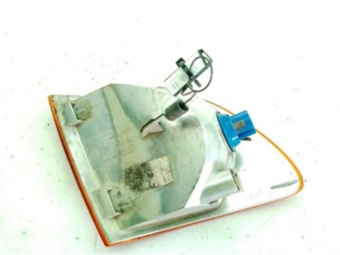 A2108200421 PILOTO DEL IZQ MERCEDES BENZ VITO Autobús (638)|Desguaces La Cabaña