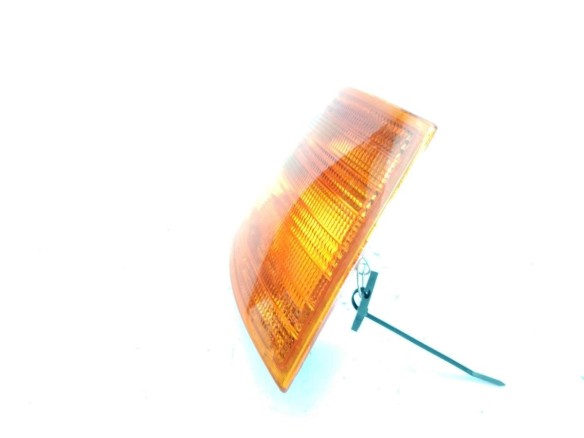 A2108200421 PILOTO DEL DER MERCEDES BENZ VITO Autobús (638)|Desguaces La Cabaña