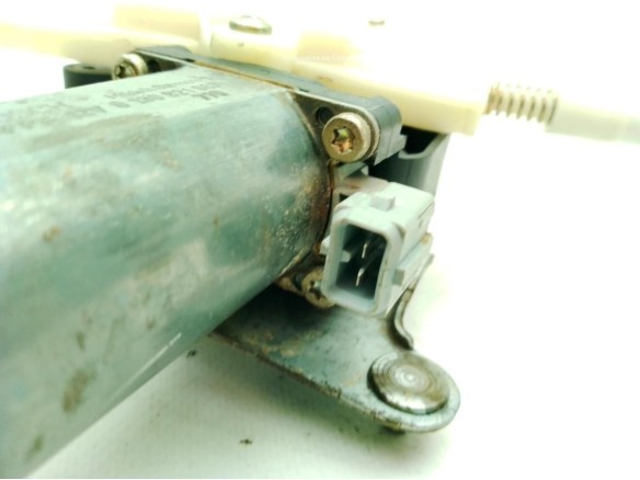 A6387200046 ELEVALUNAS PUERTA LAT DEL IZQ MERCEDES BENZ VITO Autobús (638)|Desguaces La Cabaña