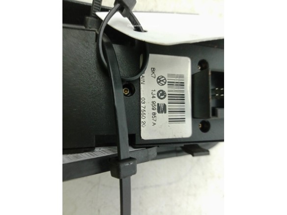   MANDO ELEVALUNAS PUERTA LAT DEL IZQ SKODA OCTAVIA I (1U2)|Desguaces La Cabaña