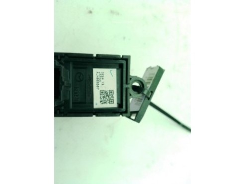 AJM80S007 INTERRUPTOR FRENO MANO ELECTRICO MAZDA 6 Ranchera familiar (GJ, GL)|Desguaces La Cabaña