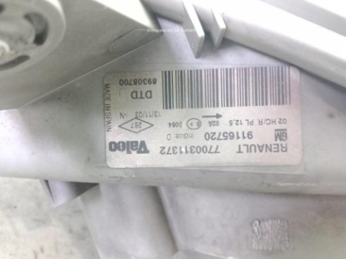 7700311372 FARO DERECHO RENAULT TRAFIC II Furgón (FL)|Desguaces La Cabaña