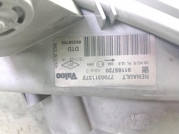 7700311372 FARO DERECHO RENAULT TRAFIC II Furgón (FL)|Desguaces La Cabaña