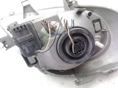 7700311371 FARO IZQUIERDO RENAULT TRAFIC II Furgón (FL)|Desguaces La Cabaña