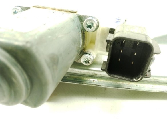 ELEVALUNAS PUERTA LAT TRA IZQ FORD FOCUS III|Desguaces La Cabaña