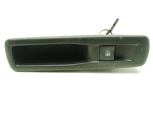 MANDO ELEVALUNAS PUERTA LAT TRA DER RENAULT MEGANE III Fastback (BZ0_)|Desguaces La Cabaña