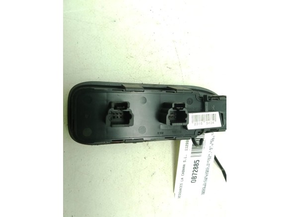   MANDO ELEVALUNAS PUERTA LAT DEL IZQ CITROEN C5 I Break (DE_)|Desguaces La Cabaña