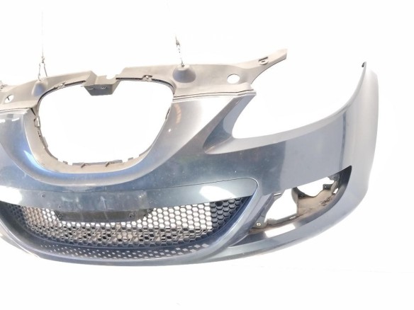 1P0807217AAGRU PARAGOLPES DEL SEAT LEON (1P1)|Desguaces La Cabaña