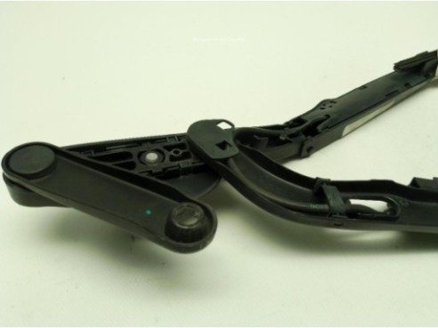 BRAZO LIMPIAPARABRISAS DEL DER BMW 7 (E65, E66, E67)|Desguaces La Cabaña