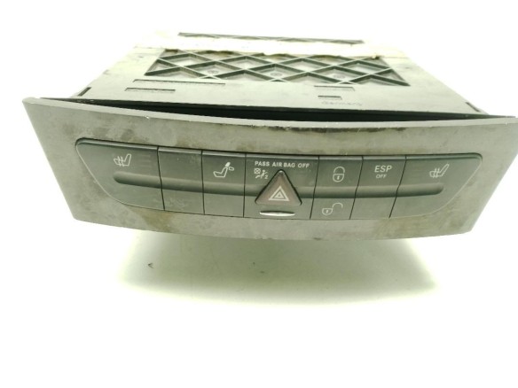 CARGADOR CD MERCEDES BENZ CLASE E (W211)|Desguaces La Cabaña