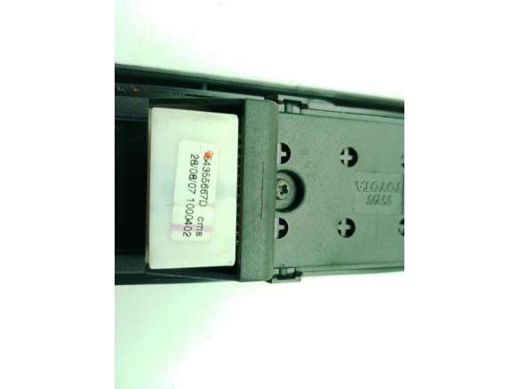 848200F040, 848200F03000 MANDO ELEVALUNAS PUERTA LAT DEL IZQ TOYOTA COROLLA Verso (ZER_, ZZE12_, R1_)|Desguaces La Cabaña