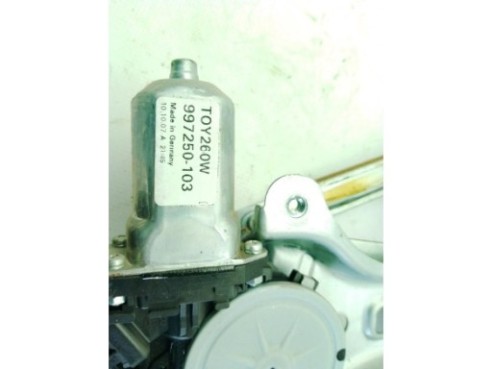 698100F010, 997250103 ELEVALUNAS PUERTA LAT DEL DER TOYOTA COROLLA Verso (ZER_, ZZE12_, R1_)|Desguaces La Cabaña