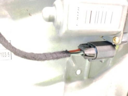 0000071740180 ELEVALUNAS PUERTA LAT TRA IZQ ALFA ROMEO 159 (939_)|Desguaces La Cabaña